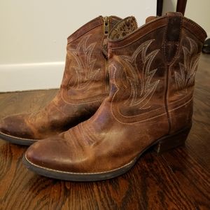 Ariat Billie leather ankle boots